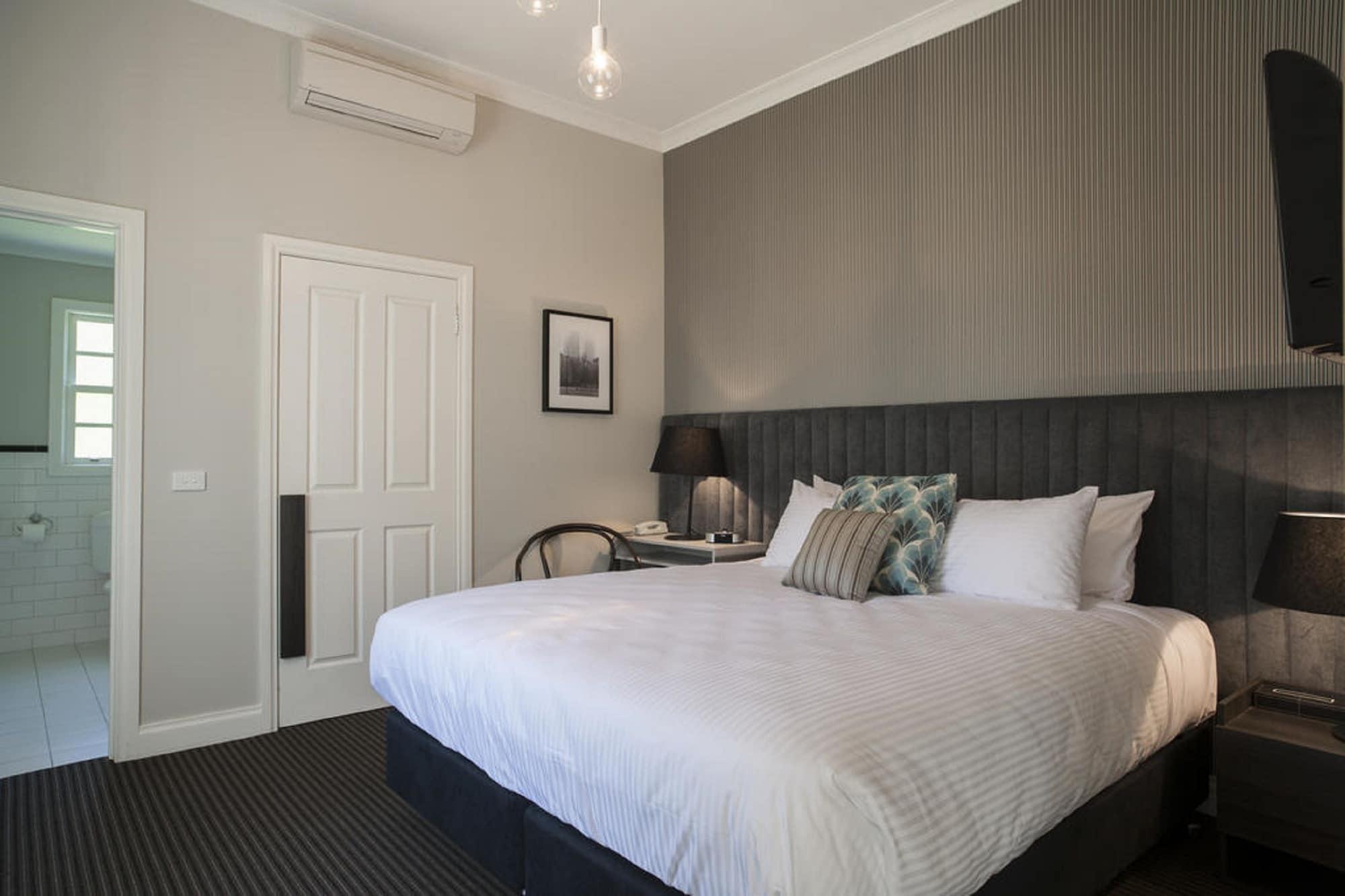 Hotel Oscar'S On The Yarra Warburton Esterno foto