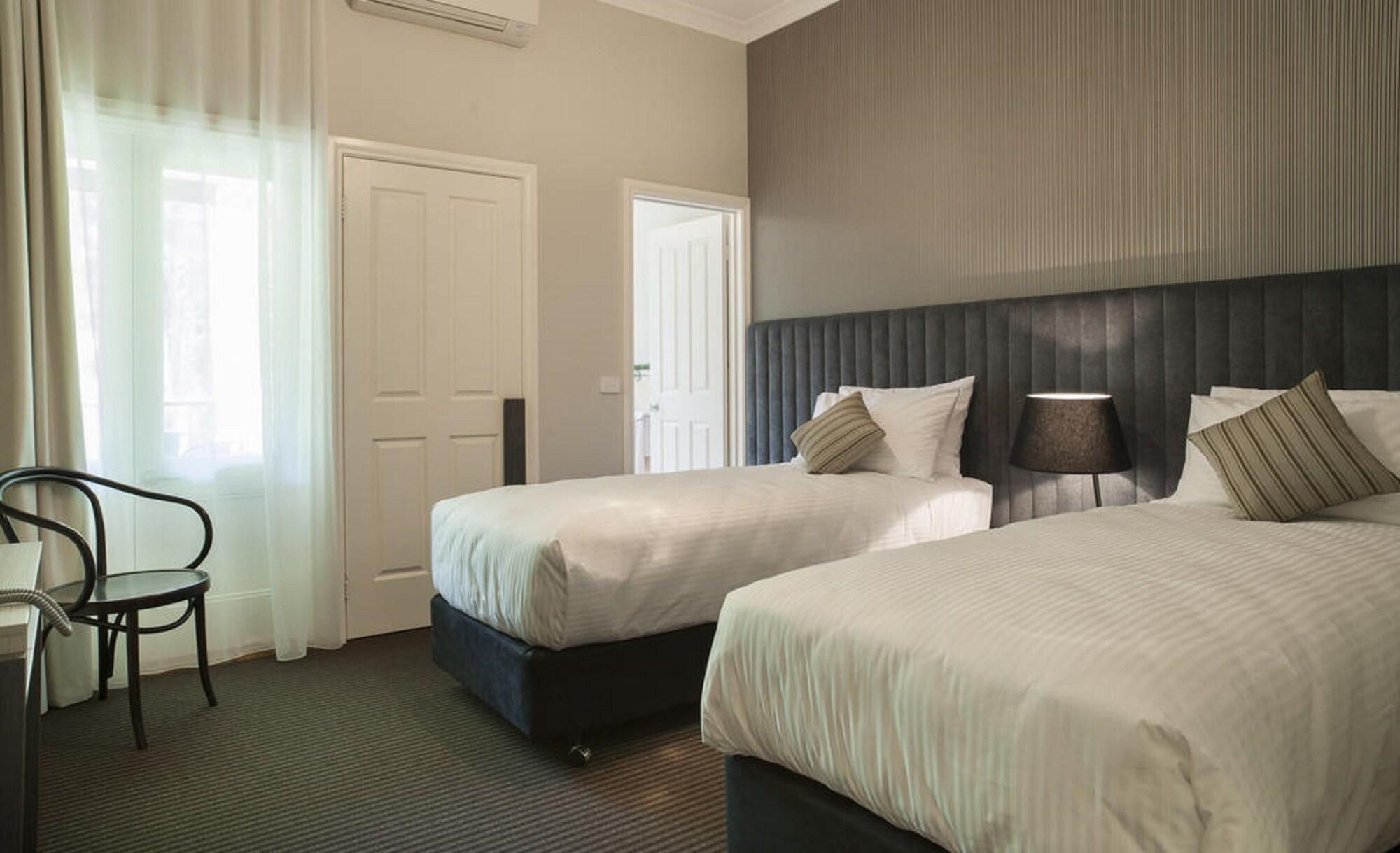 Hotel Oscar'S On The Yarra Warburton Esterno foto
