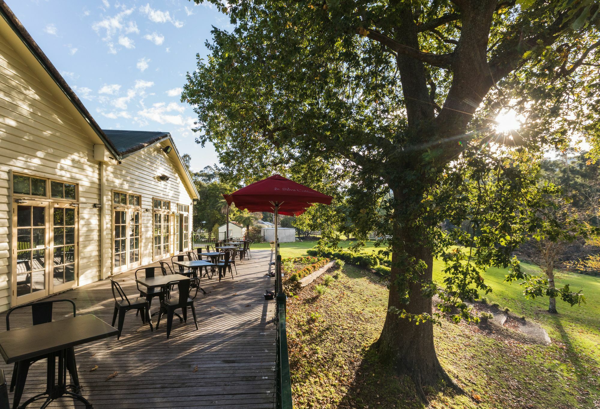 Hotel Oscar'S On The Yarra Warburton Esterno foto